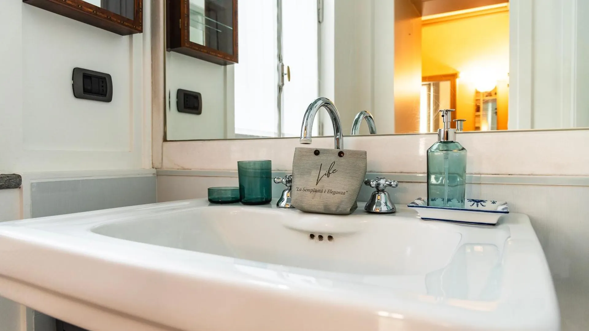Apartment Youhosty - Milano Charm Via Torino